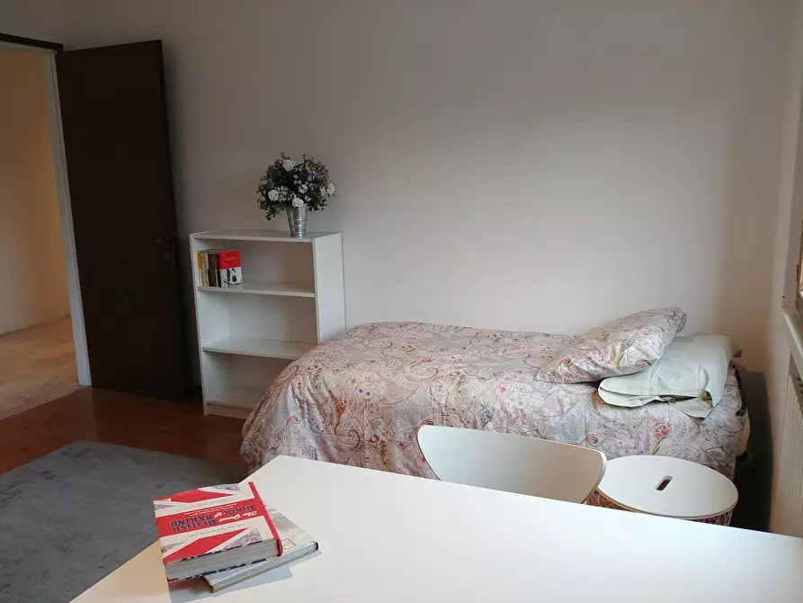 Immagine 2 di Camera condivisa in affitto  in Via Luigi Pellizzo a Padova