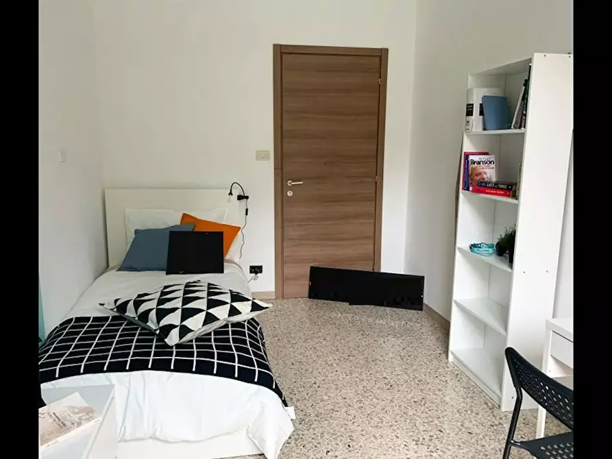 Immagine 2 di Camera in affitto  in Via Giovanni Spano a Torino