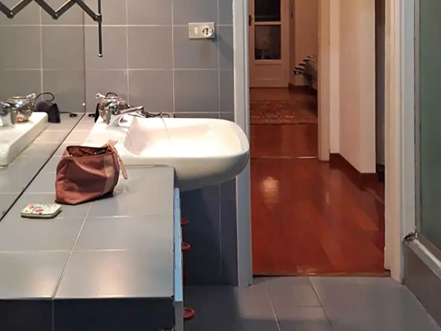 Immagine 4 di Camera in affitto  in Via Bobbio a Torino