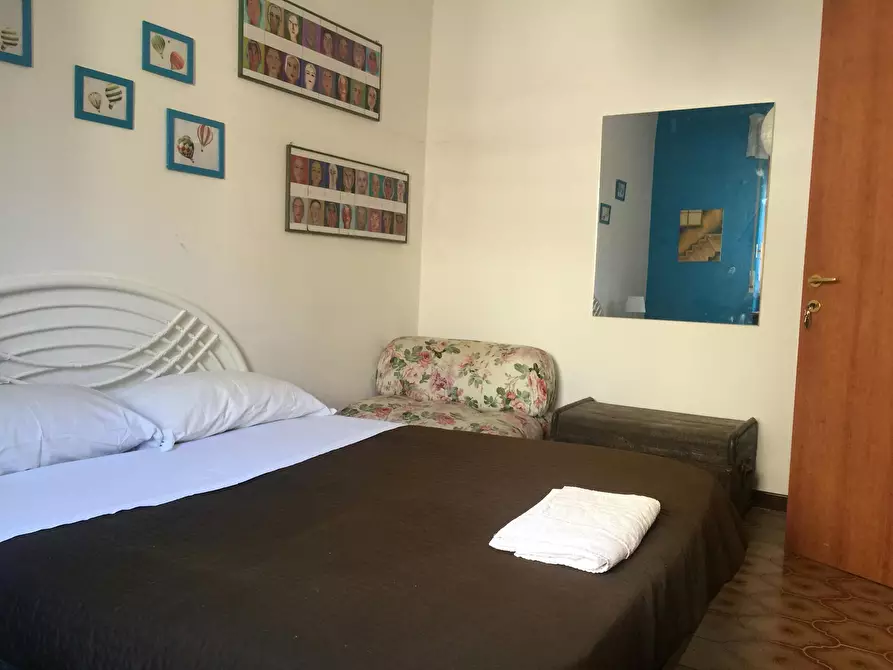 Immagine 3 di Camera in affitto  in Via Salvatore di Giacomo a Catania