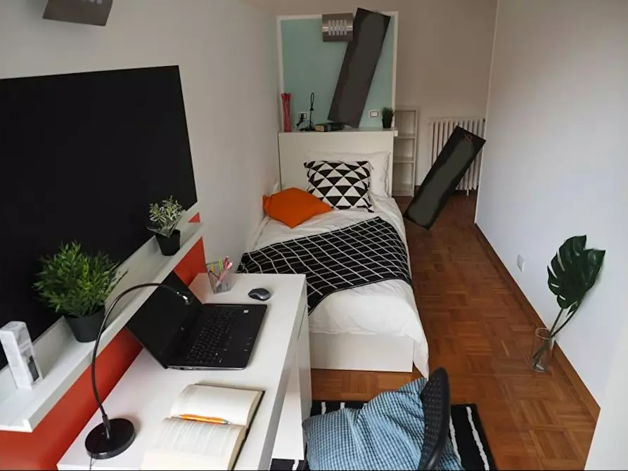 Immagine 2 di Camera in affitto  in Via Alberto Nota a Torino