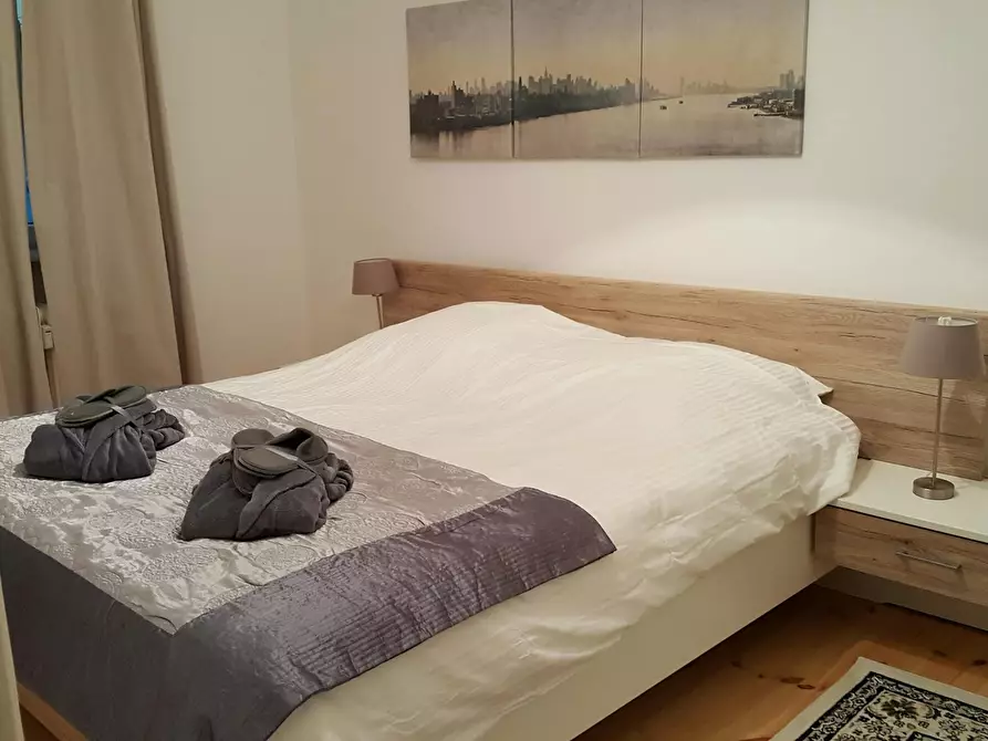 Immagine 2 di Appartamento in affitto  in Uhlandstraße a Berlin