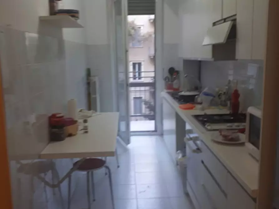 Immagine 5 di Camera in affitto  in Via Francesco Caracciolo a Milano