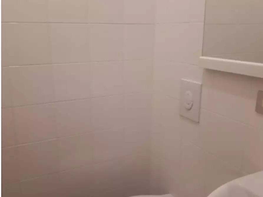 Immagine 8 di Camera in affitto  in Via Francesco Caracciolo a Milano