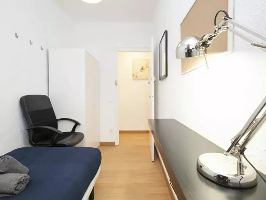 Immagine 2 di Camera in affitto  in Carrer de Pareto a Hospitalet De Llobregat, L'