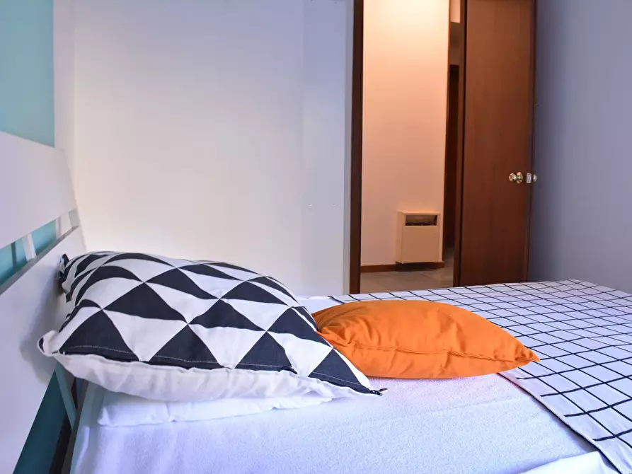 Immagine 3 di Camera in affitto  in Via Tigellio a Cagliari