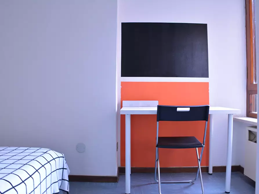 Immagine 2 di Camera in affitto  in Via Tigellio a Cagliari