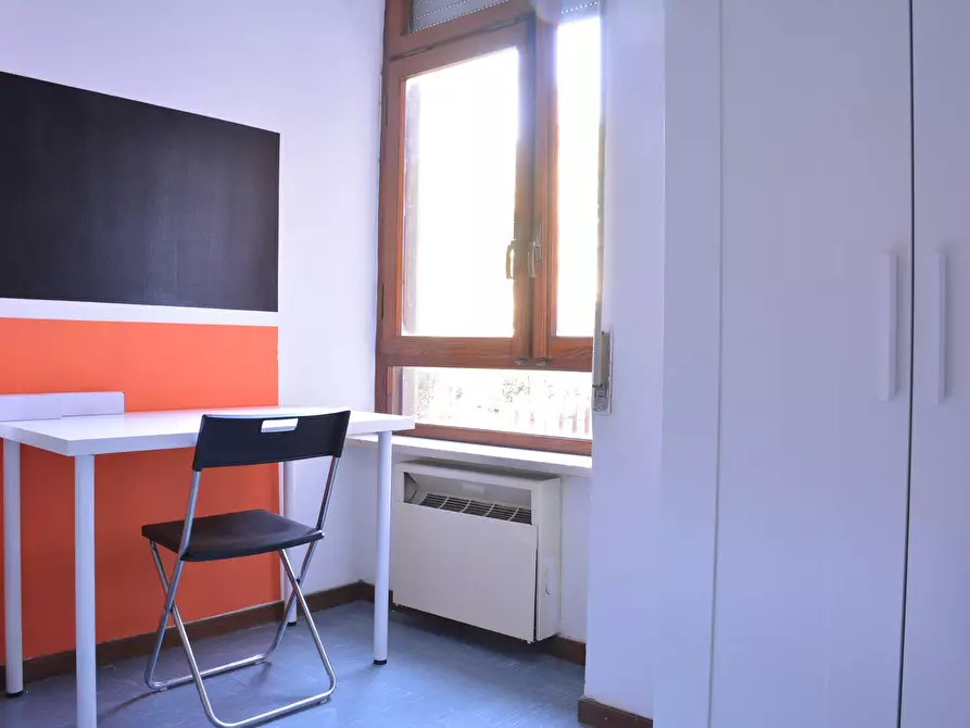 Immagine 4 di Camera in affitto  in Via Tigellio a Cagliari