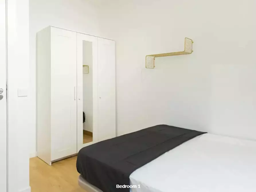 Immagine 3 di Camera in affitto  in Calle Núñez Morgado a Madrid