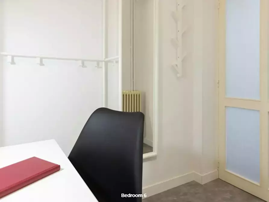 Immagine 4 di Camera in affitto  in Calle Núñez Morgado a Madrid