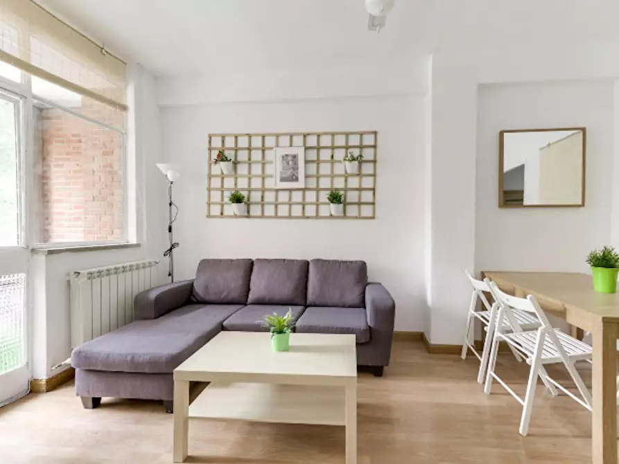 Immagine 4 di Appartamento in affitto  in Calle de Valderrey a Madrid