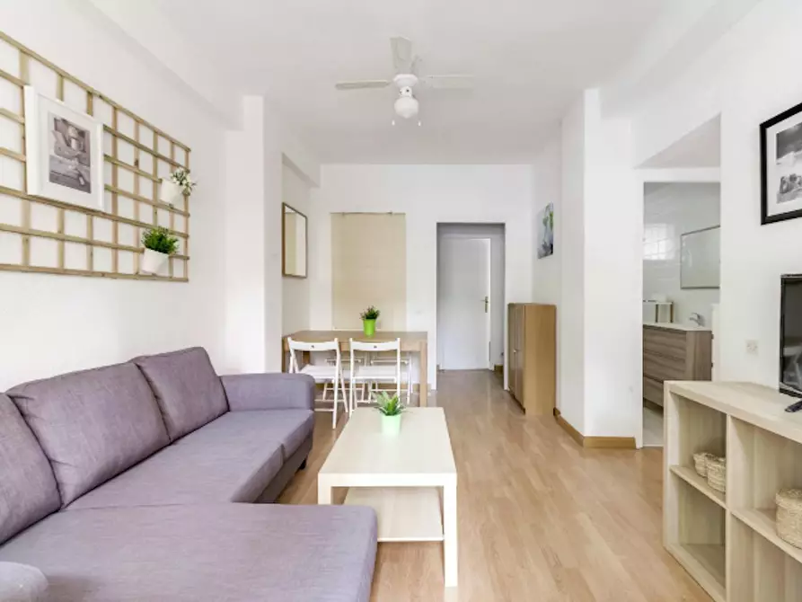 Immagine 2 di Appartamento in affitto  in Calle de Valderrey a Madrid