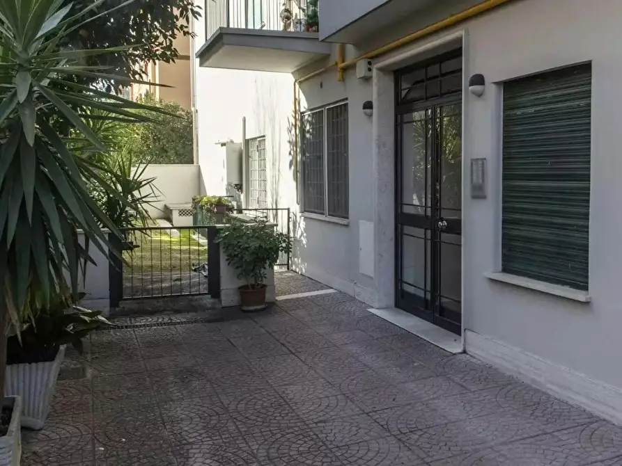 Immagine 9 di Appartamento in affitto  in Via Carlo Livi a Roma