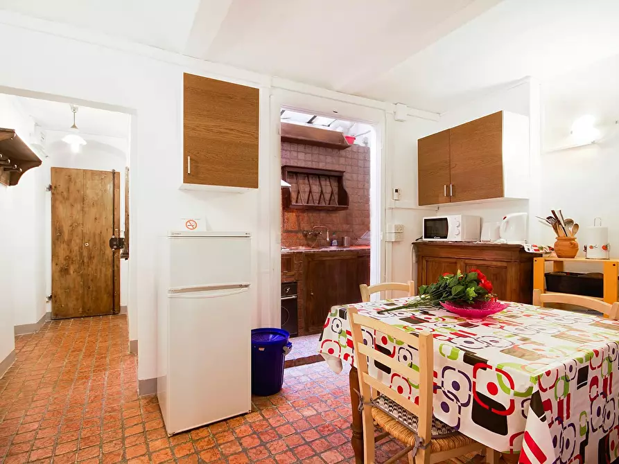 Immagine 10 di Camera in affitto  in Via delle Brache a Firenze