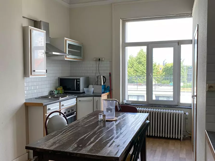 Immagine 8 di Camera in affitto  in Rue Vanderschrick a Saint-Gilles