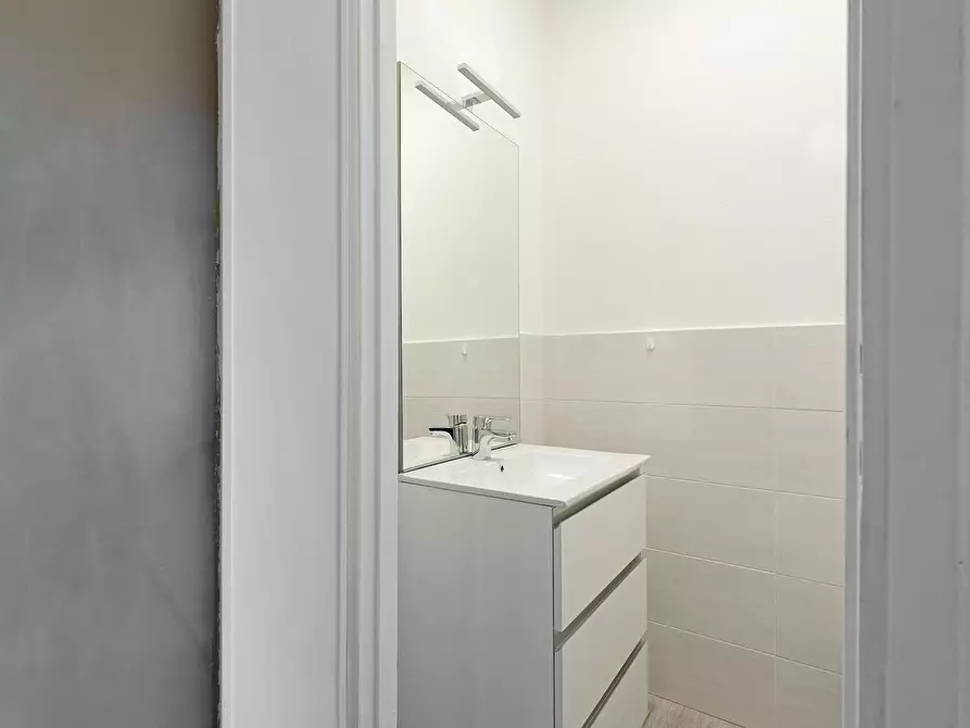 Immagine 10 di Camera in affitto  in Viale Carlo Troya a Milano