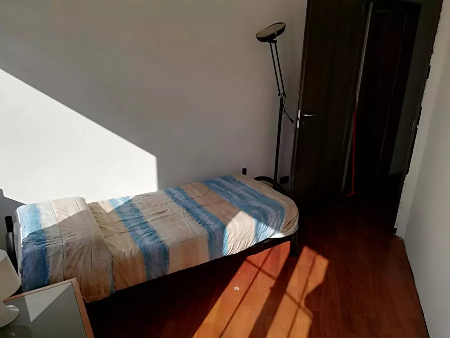 Immagine 4 di Camera in affitto  in Via Giancarlo Puecher a Milano