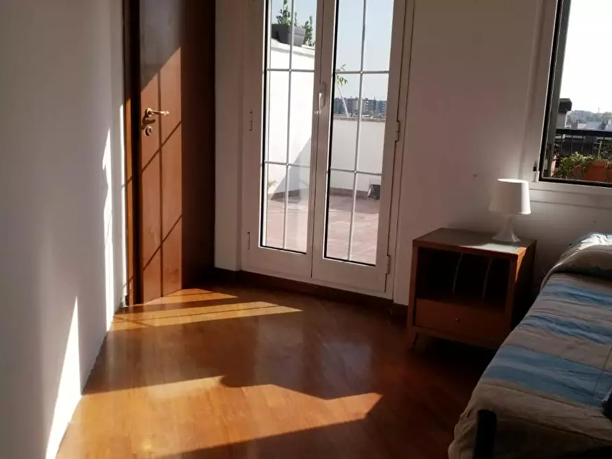 Immagine 3 di Camera in affitto  in Via Giancarlo Puecher a Milano