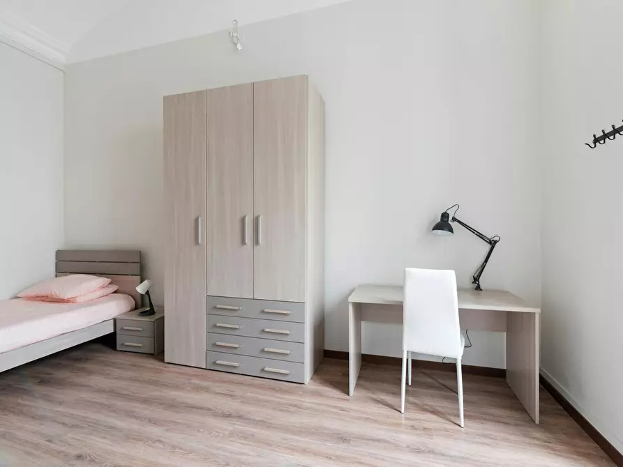 Immagine 2 di Camera in affitto  in Via Sant'Anselmo a Torino