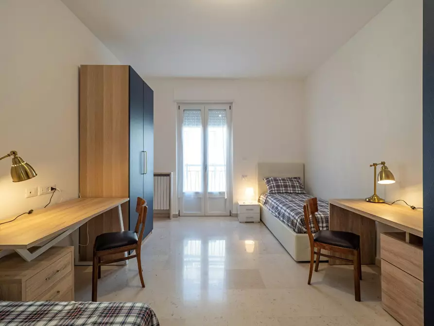 Immagine 1 di Camera condivisa in affitto  in Via Negroli a Milano