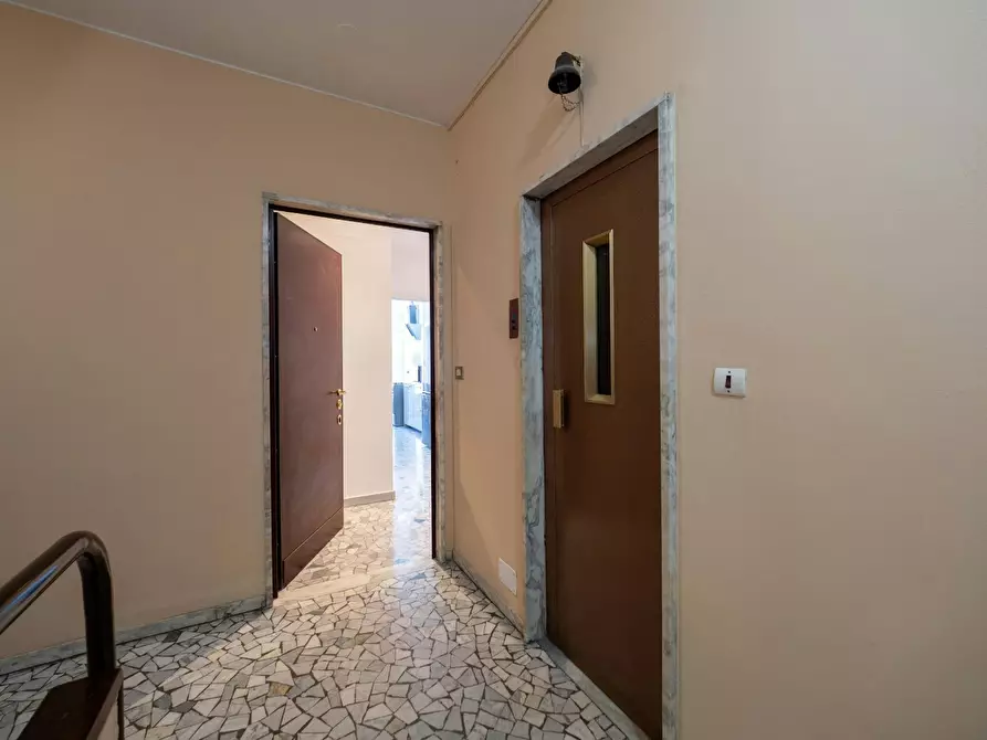 Immagine 10 di Camera condivisa in affitto  in Via Negroli a Milano