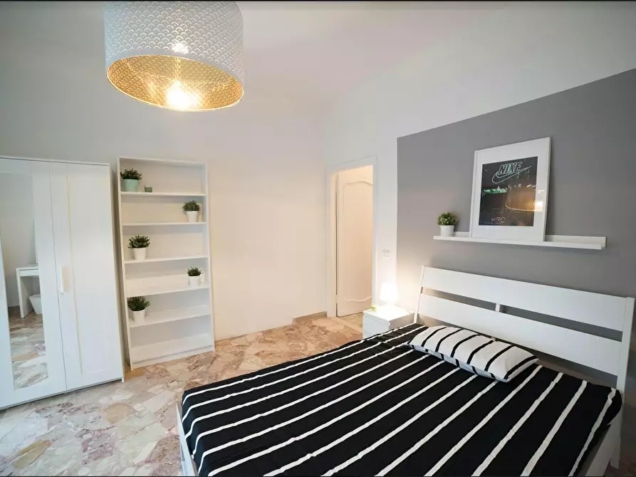 Immagine 2 di Camera in affitto  in Via Guido Banti a Firenze