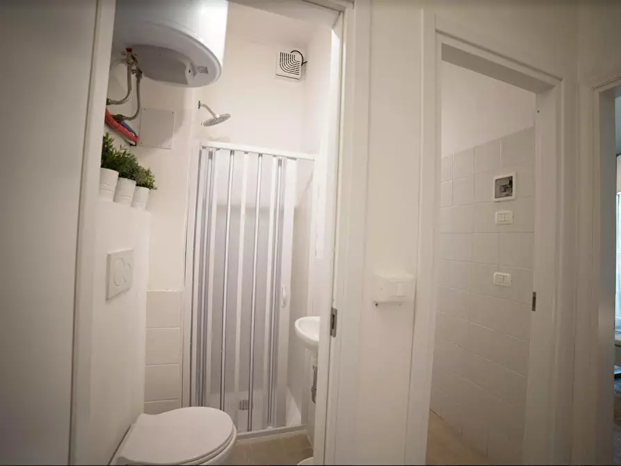 Immagine 10 di Camera in affitto  in Via Guido Banti a Firenze