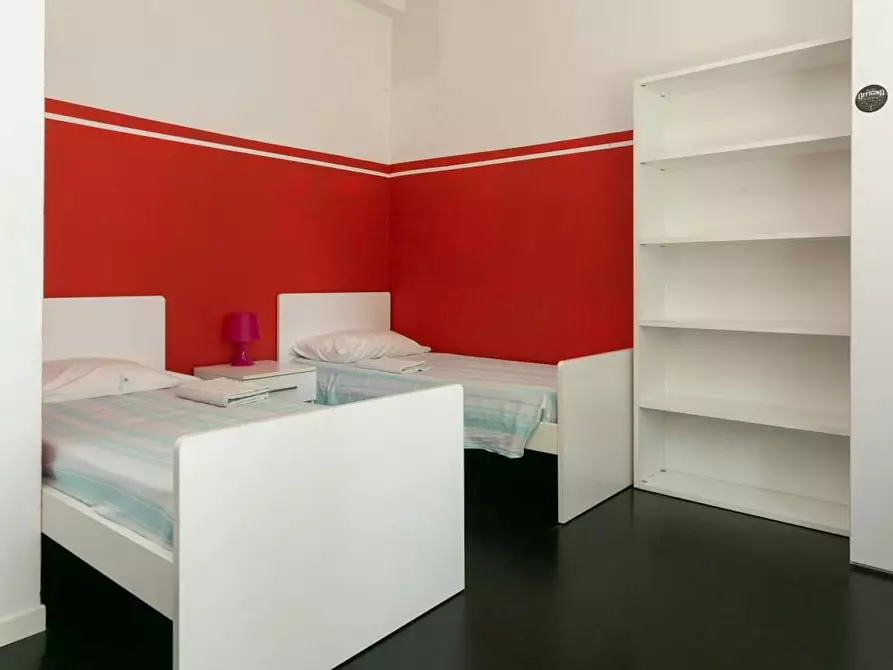 Immagine 2 di Camera condivisa in affitto  in Viale Liguria a Milano