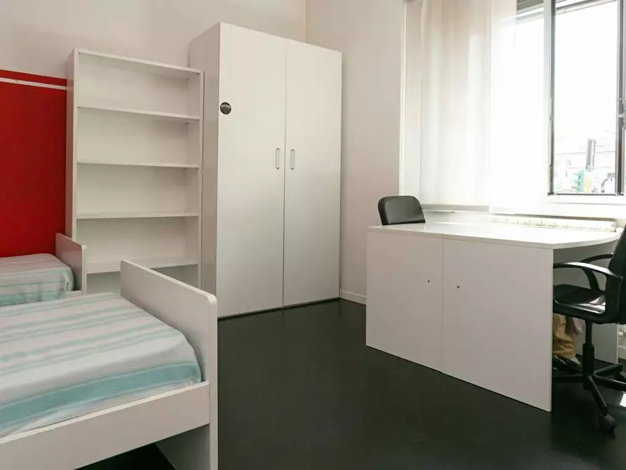 Immagine 4 di Camera condivisa in affitto  in Viale Liguria a Milano