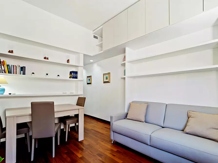 Immagine 7 di Appartamento in affitto  in Piazza San Marco a Milano