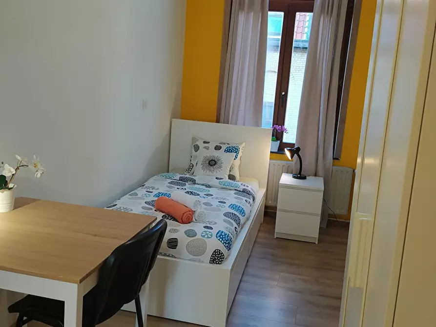 Immagine 9 di Camera in affitto  in Rue des Deux Tours a Saint-Josse-Ten-Noode