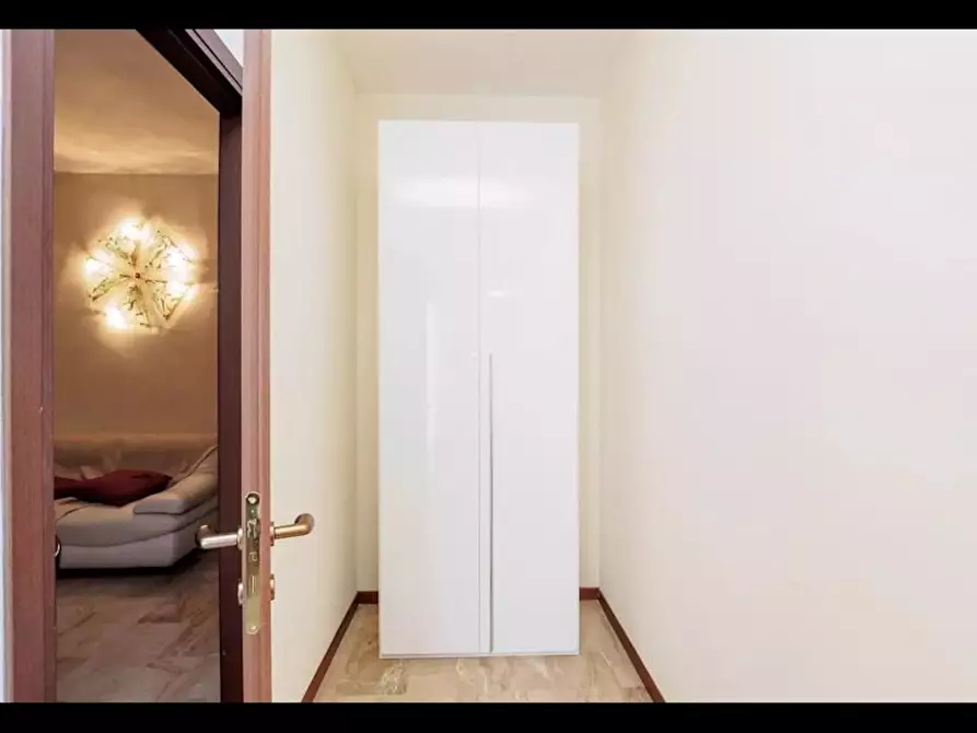 Immagine 6 di Camera in affitto  in Via Leo Longanesi a Milano