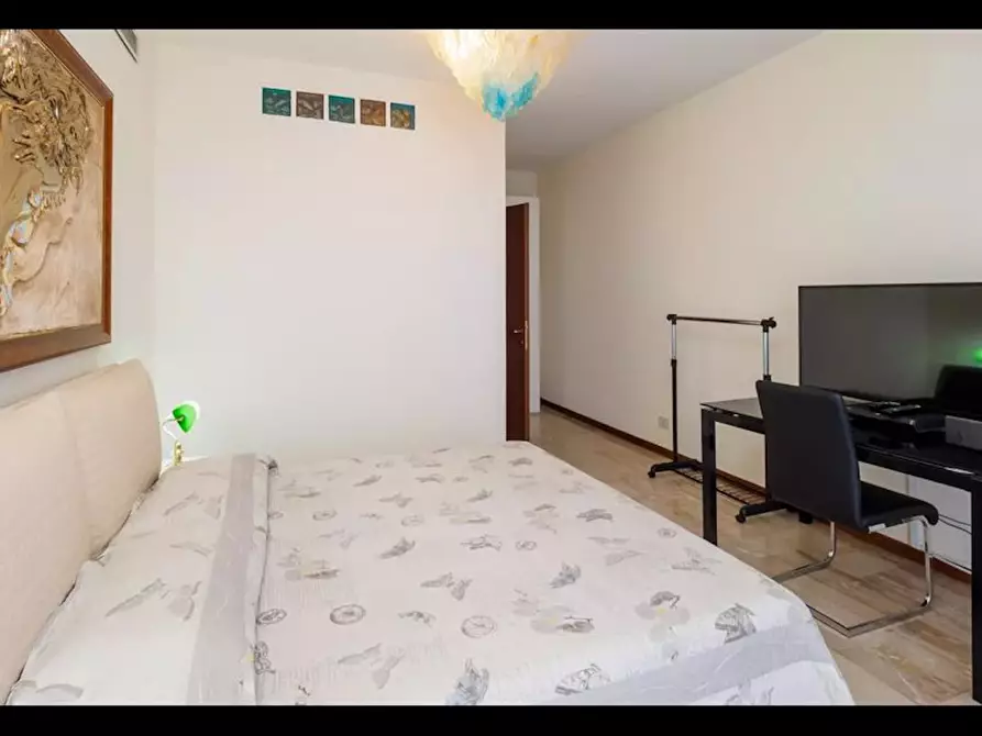 Immagine 4 di Camera in affitto  in Via Leo Longanesi a Milano