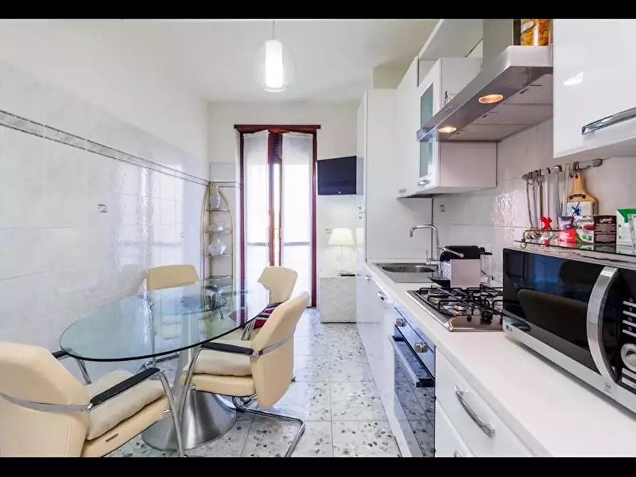 Immagine 10 di Camera in affitto  in Via Leo Longanesi a Milano