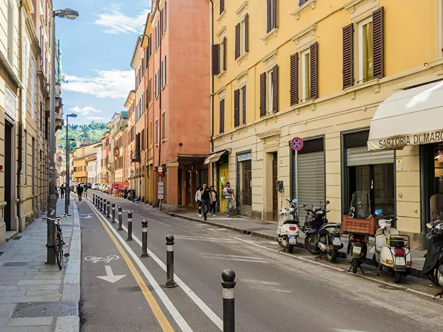 Immagine 2 di Appartamento in affitto  in Via Frassinago a Bologna