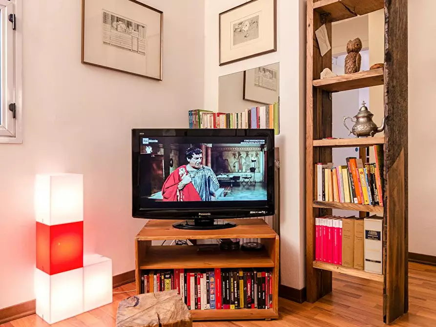 Immagine 8 di Appartamento in affitto  in Via Rialto a Bologna