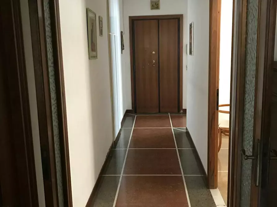 Immagine 3 di Camera in affitto  in Via Giovanni da Procida a Roma