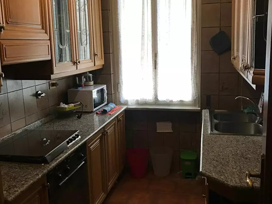 Immagine 6 di Camera in affitto  in Via Giovanni da Procida a Roma