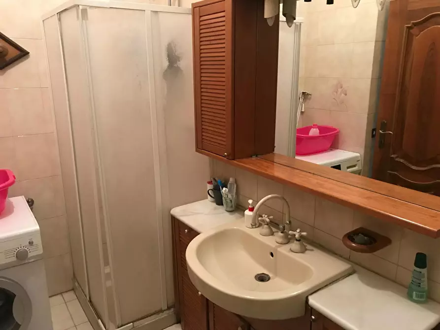 Immagine 5 di Camera in affitto  in Via Giovanni da Procida a Roma