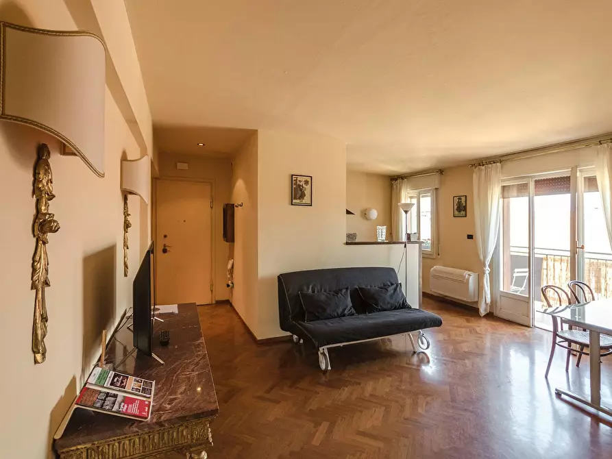 Immagine 2 di Appartamento in affitto  in Via Oreste Regnoli a Bologna