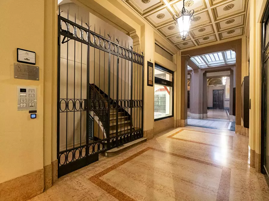 Immagine 4 di Appartamento in affitto  in Via Francesco Rizzoli a Bologna