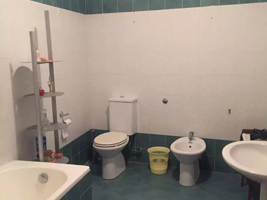 Immagine 9 di Camera in affitto  in Via Salvatore di Giacomo a Catania