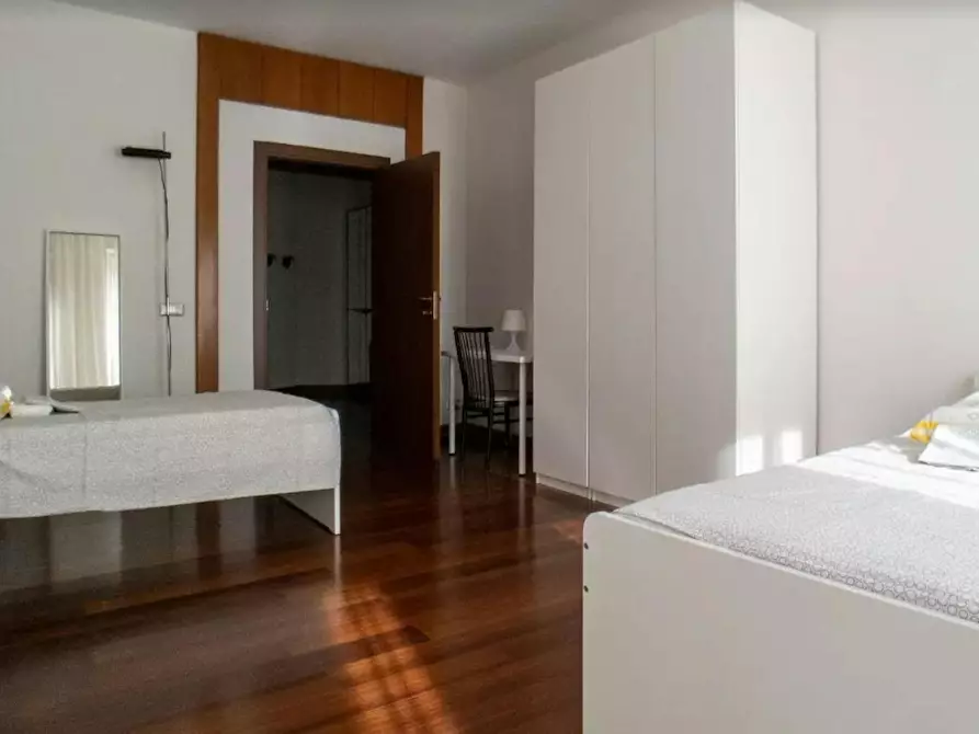 Immagine 5 di Camera condivisa in affitto  in Via Francesco dall'Ongaro a Milano