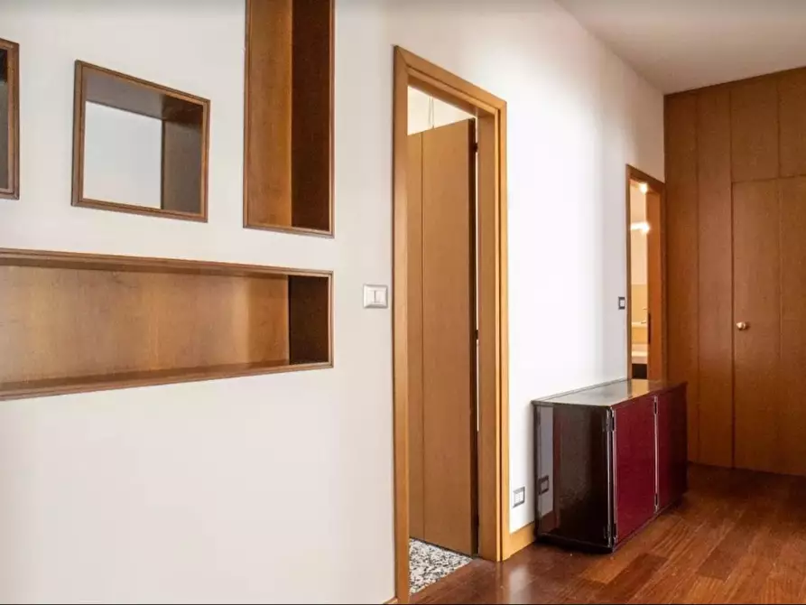 Immagine 9 di Camera condivisa in affitto  in Via Francesco dall'Ongaro a Milano