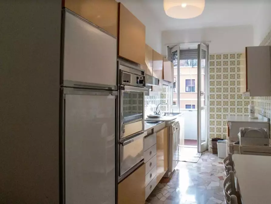 Immagine 6 di Camera condivisa in affitto  in Via Francesco dall'Ongaro a Milano