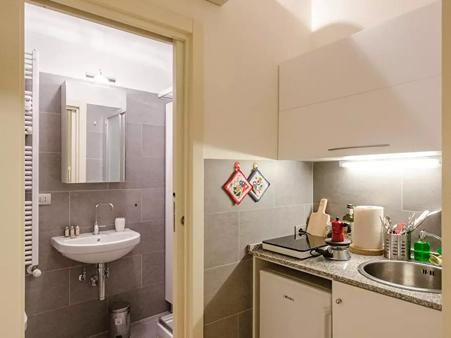 Immagine 9 di Appartamento in affitto  in Via Pescherie Vecchie a Bologna