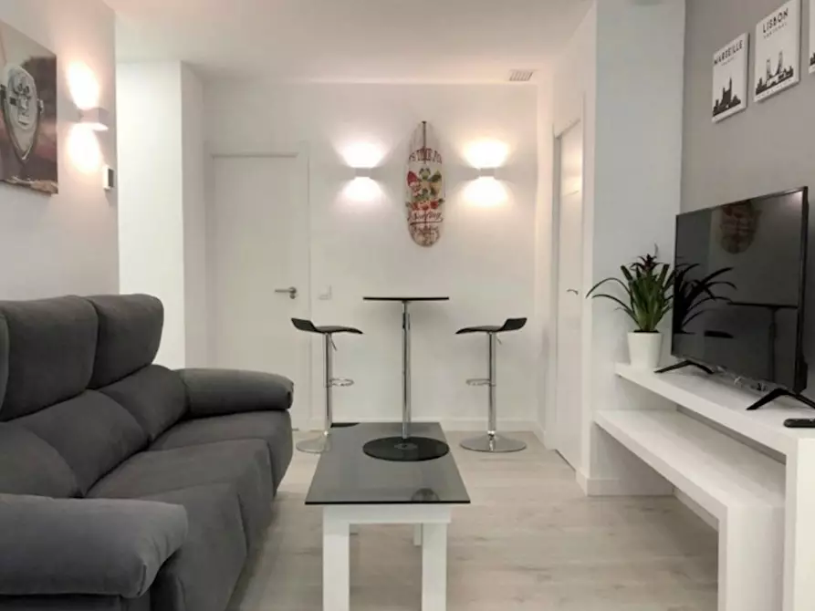 Immagine 10 di Camera in affitto  in Calle de Benito Gutiérrez a Madrid