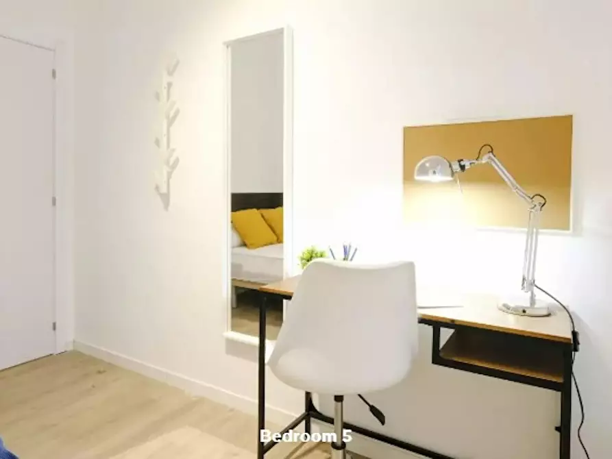 Immagine 5 di Camera in affitto  in Calle de Fernando VI a Madrid