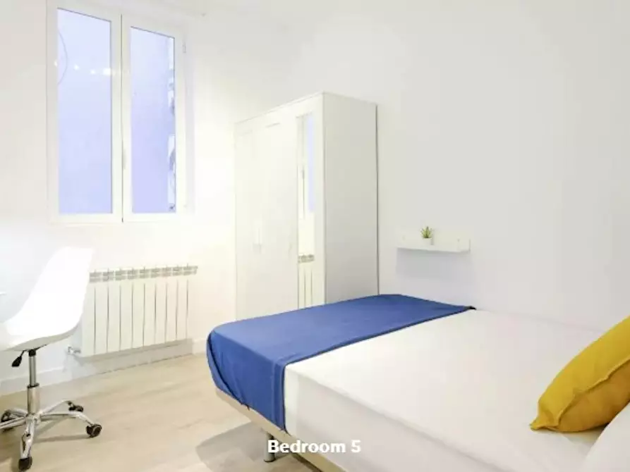 Immagine 3 di Camera in affitto  in Calle de Fernando VI a Madrid