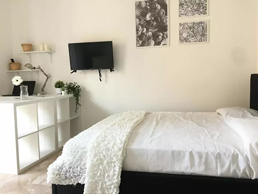 Immagine 9 di Camera in affitto  in Via Carlo Valvassori Peroni a Milano